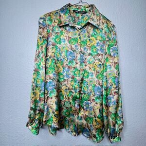 Zara Sz X-Small Silky Green Floral Button Up Blouse